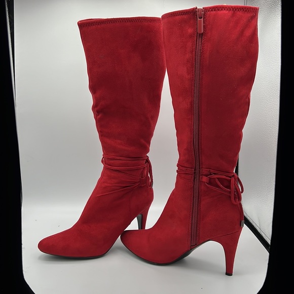 Tall Red Boots - Picture 3 of 4
